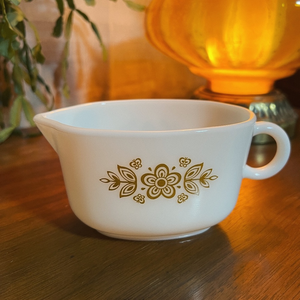 Vintage Pyrex Corning Butterfly Gold Milk Glass Gravy Boat